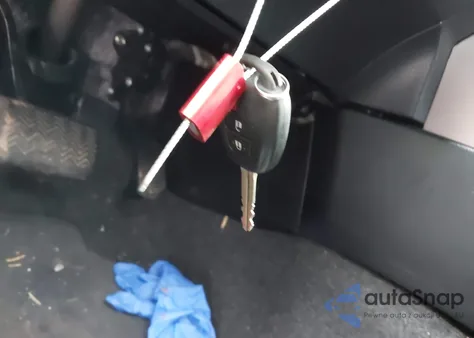 2017 Toyota Rav4 Le z USA, uszkodzony, nr VIN JTMBFREV8HJ159869